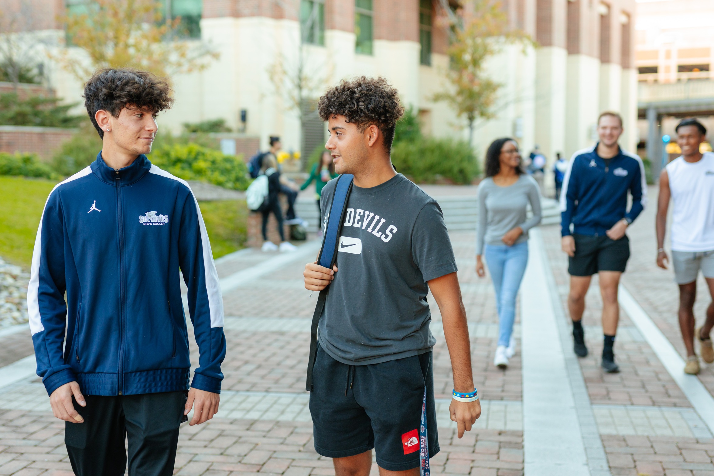 CFCC student-athletes walking to class on campus