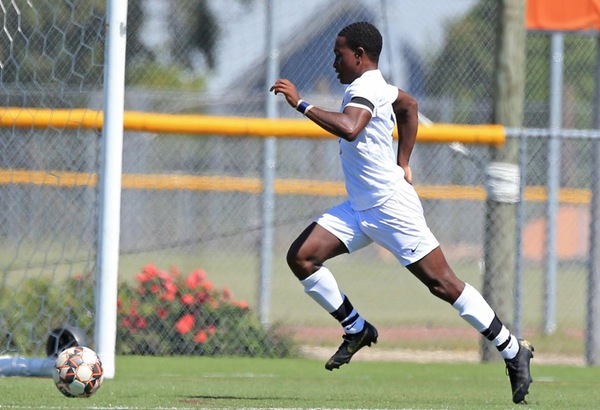 Men's Soccer Bounces Back With a Win