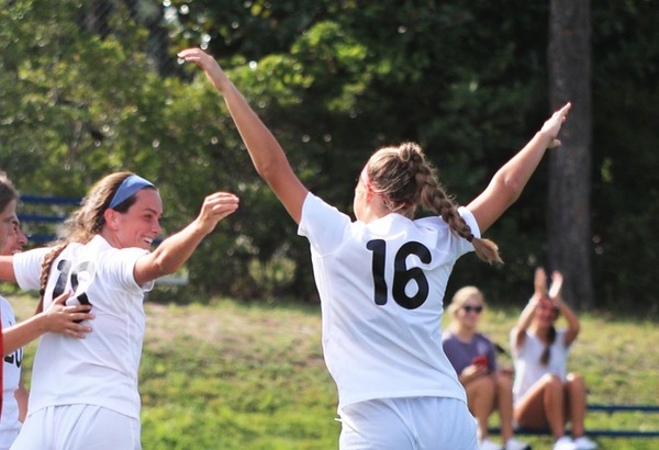 Women's Soccer Overpowers Eagles