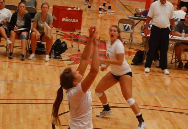 Volleyball Drops Pair In Florida