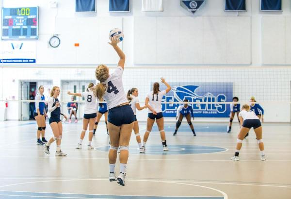 Volleyball Pushes Streak to Eight