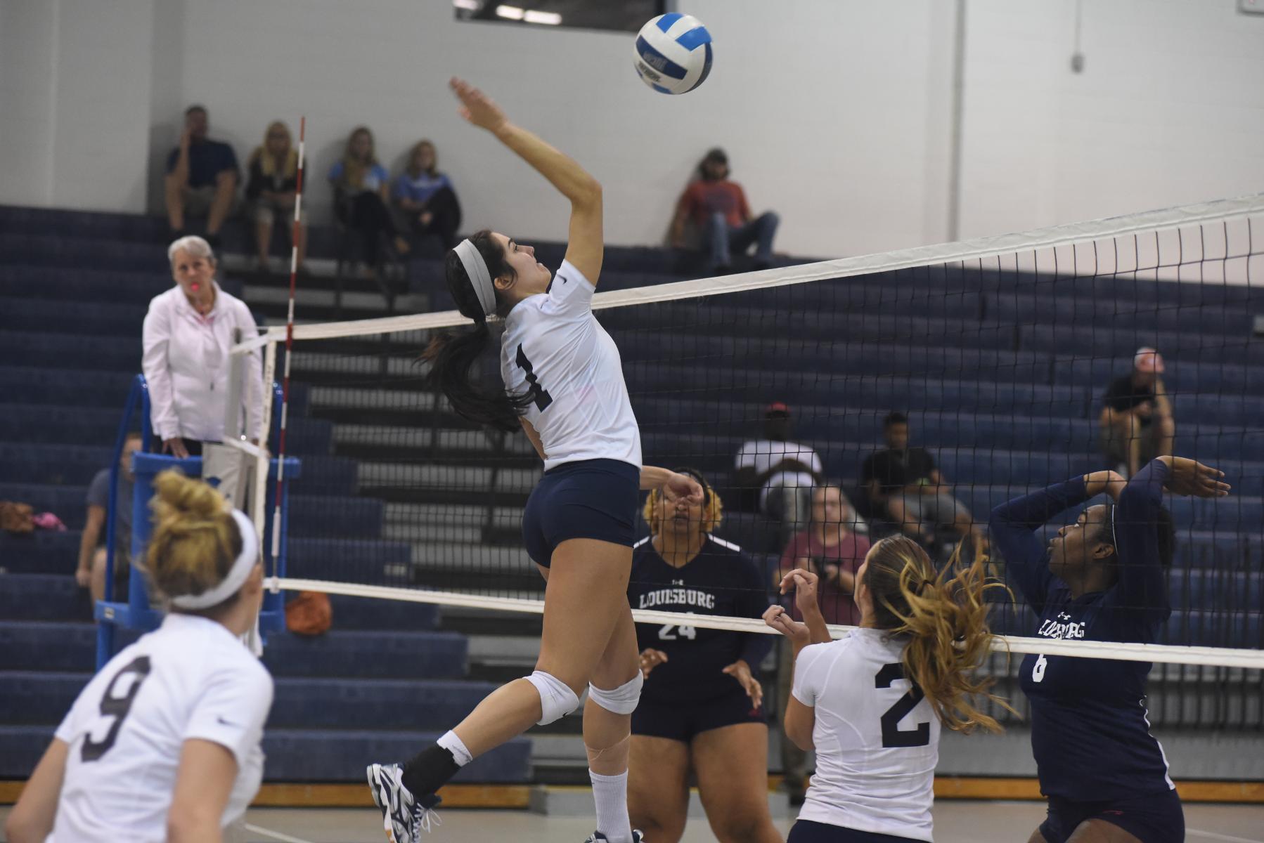 Cape Fear Women's Volleyball Team Wins 8th Straight Match