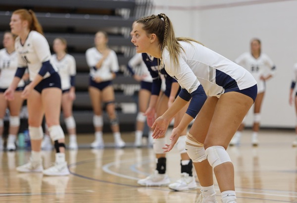 Volleyball Finishes 2-2 in Catawba Valley Classic