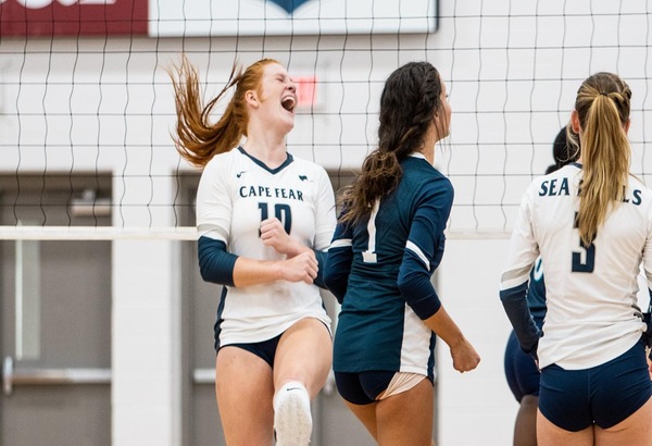 Volleyball Claims Win Over Trojans