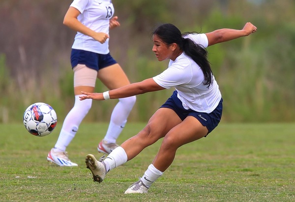 Women's Soccer Defeats USC Sumter in Home Opener