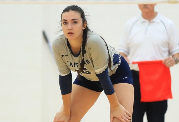 Volleyball Pressures Pitt in 3-0 Win